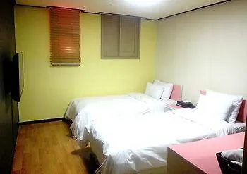 בית הארחה סיאול Ho Home Tel